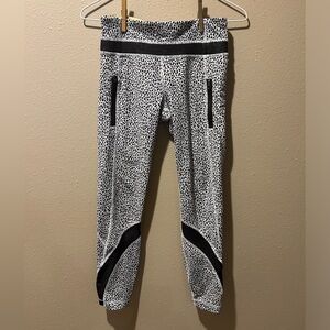 Lululemon Inspire Tight ll‎ Mesh Miss Mosaic cropped leggings